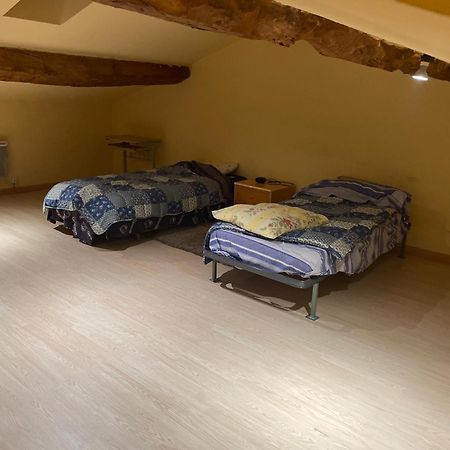 Chambre Simple Proche Aeroport Pusignan Buitenkant foto